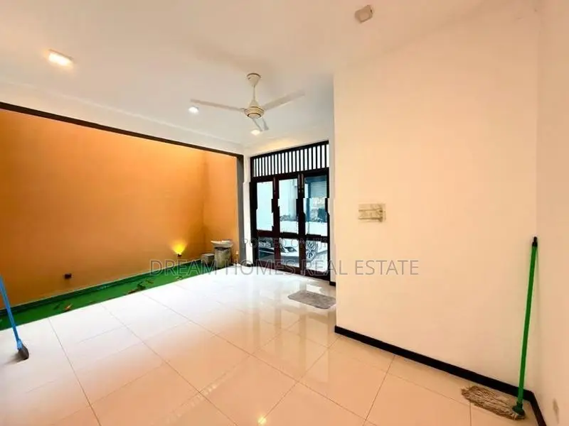 Three-Storied House for Sale – Boralesgamuwa