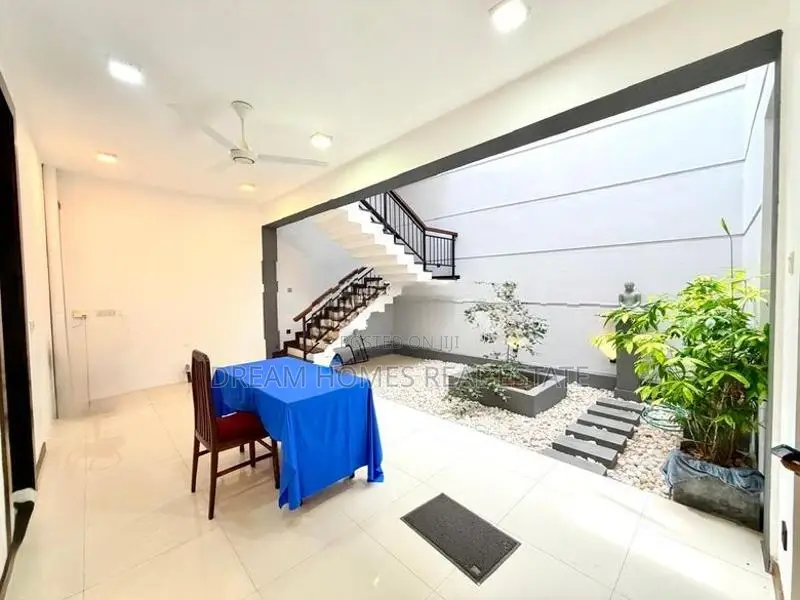 Three-Storied House for Sale – Boralesgamuwa