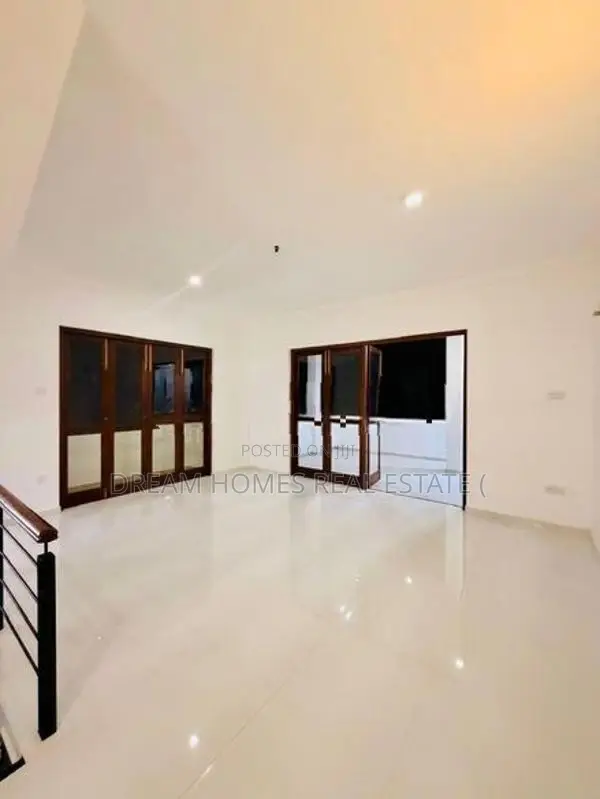 Luxury Three Storey Residence with Swimming Pool for Sale-Athurugiriya