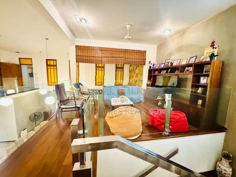 Luxury Spacious House for Sale in Thalawathugoda