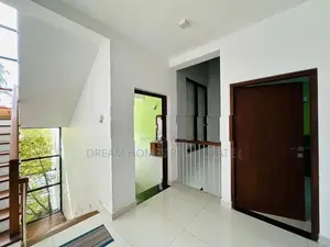 Luxury House For Sale Athrugiriya