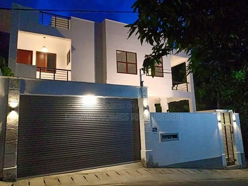 Fully-Furnished 4-Storey House Thalawathugoda