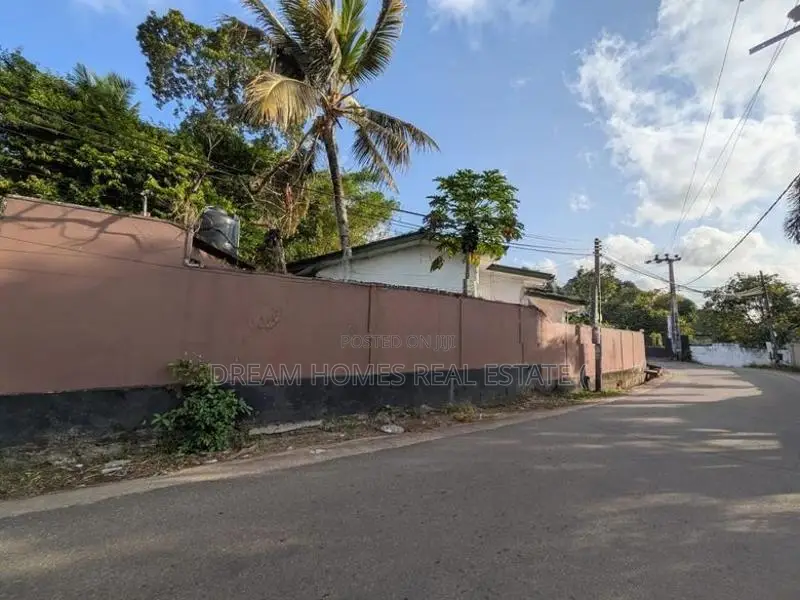 House for Sale in Mihindu Mawatha, Malabe – 10.57P