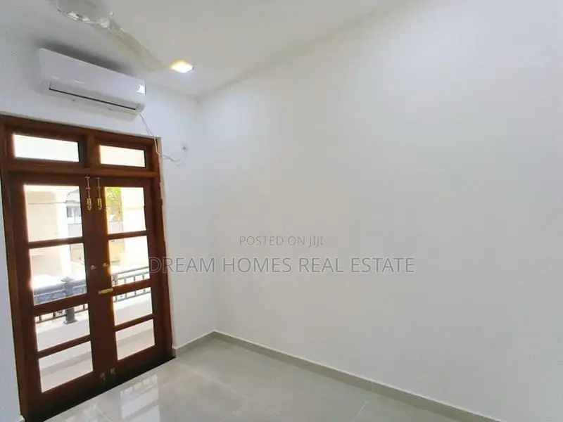 Luxury Three-Storey House for Sale – Boralesgamuwa