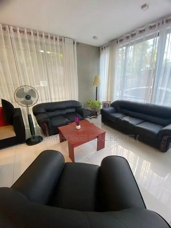 Luxury House For Sale Athrugiriya