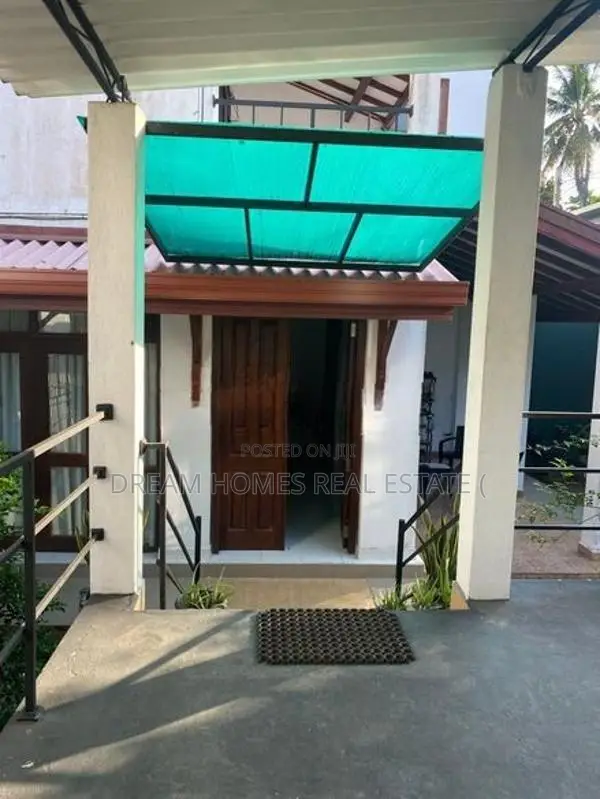 House For Sale Near Malabe Town