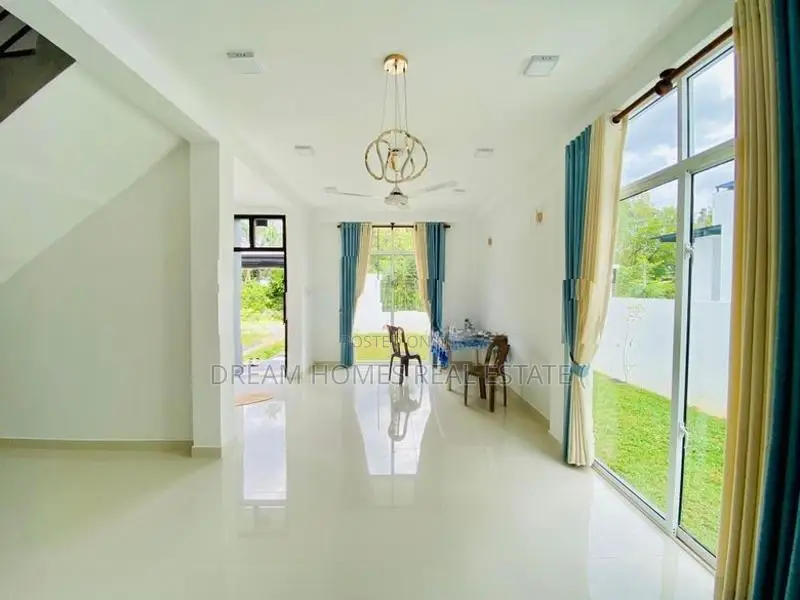 2-Storey House for Sale – Athurugiriya Highway