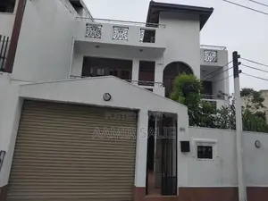 Luxury Fully Furnished 4-Bedroom House for Rent in Battaramulla