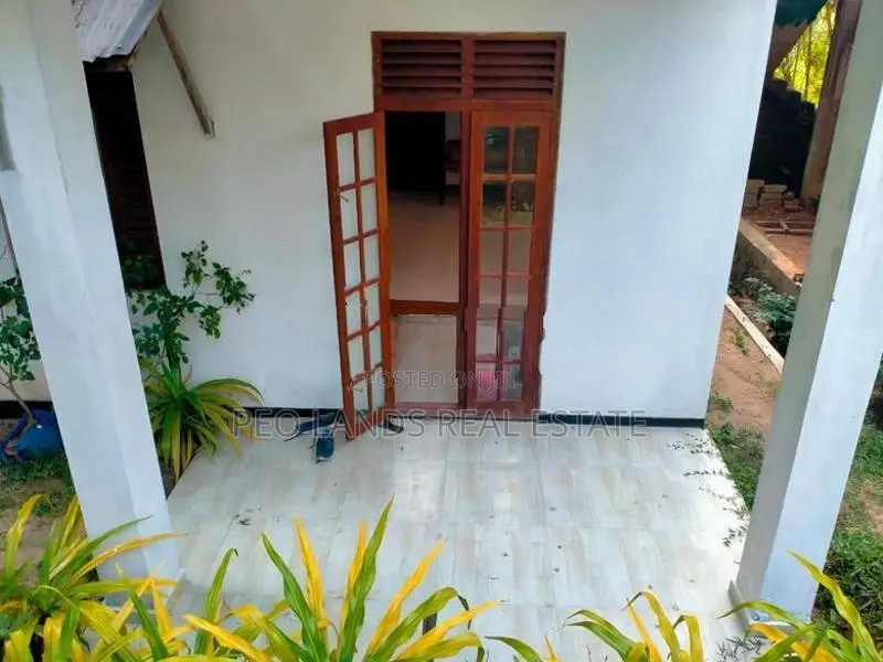 (DH1359) Two Story House for Sale in Kandana Hapugoda