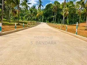 Affordable Land Near Nittambuwa U02