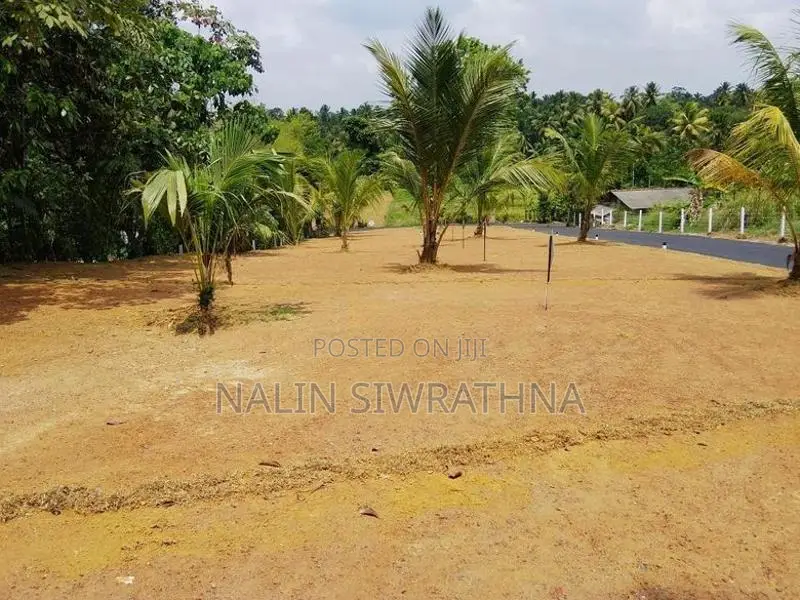 Premium Land for Sale in Kiriwattuduwa