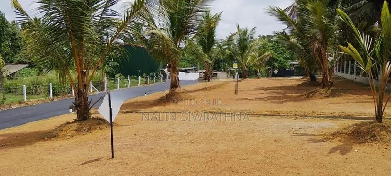 Premium Land for Sale in Kiriwattuduwa