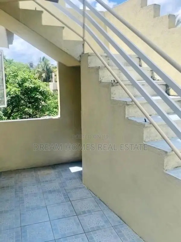 2 Houses for Sale Together – Nugegoda