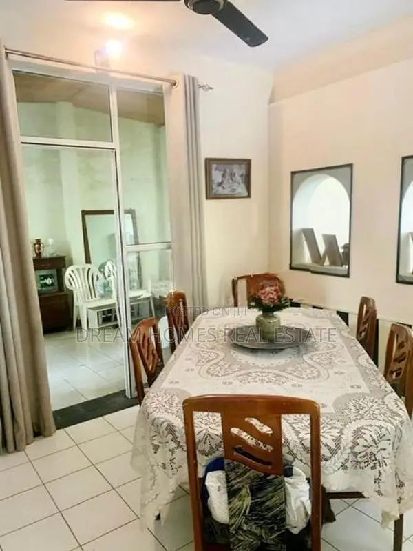 2 Houses for Sale Together – Nugegoda