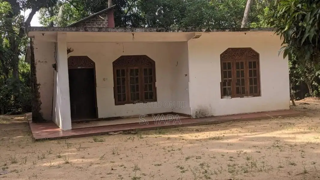 House with Land for Sale in Thissa Road, Wellawaya