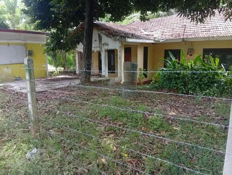 House with Land for Sale Narammala