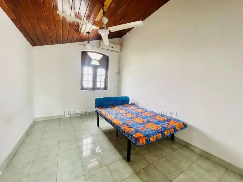 5-Bedroom House for Rent – Battaramulla, Koswatta