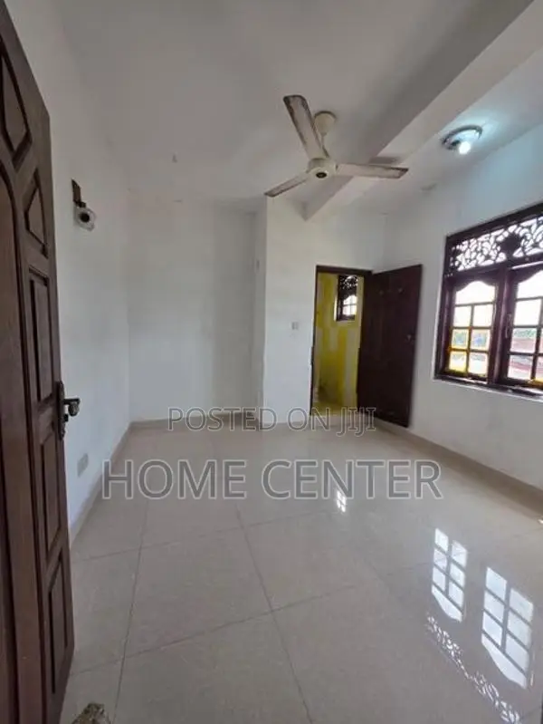 4BHK 3rd Floor House For Rent In Dehiwala ~ Kalubowila Road