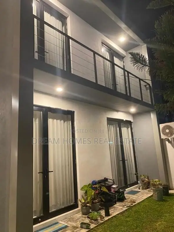 Spacious 4-Bedroom House for Rent – Thalawathugoda