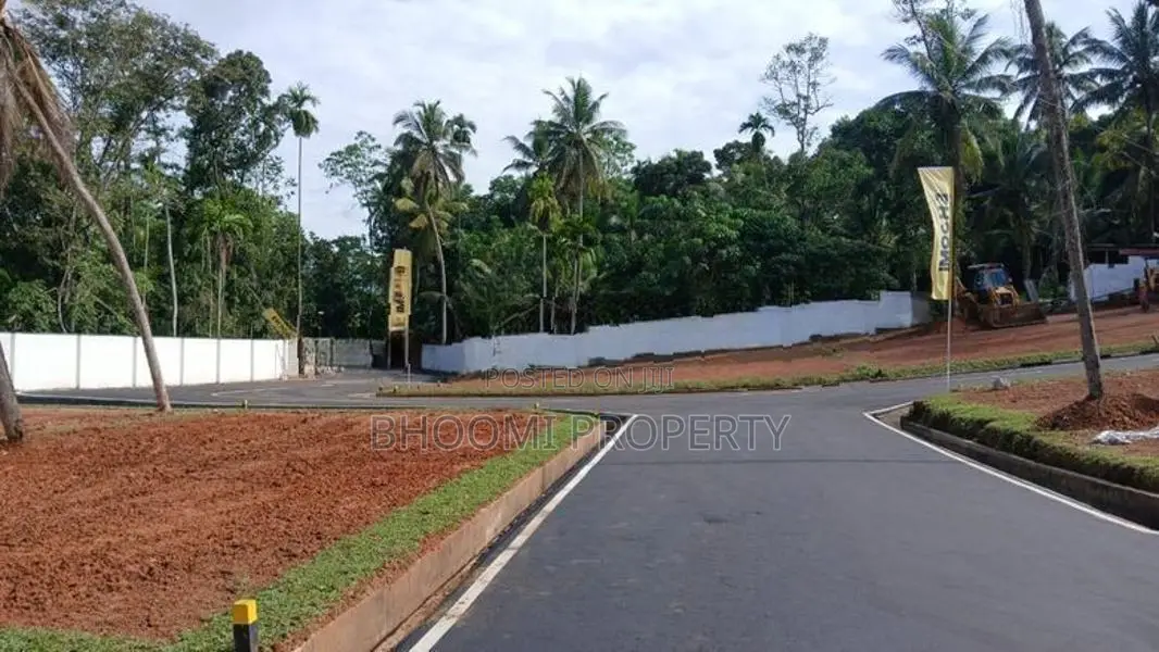Kadawatha Prime Land Plots for Sale