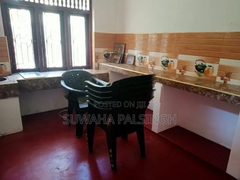 House In Kalmunai