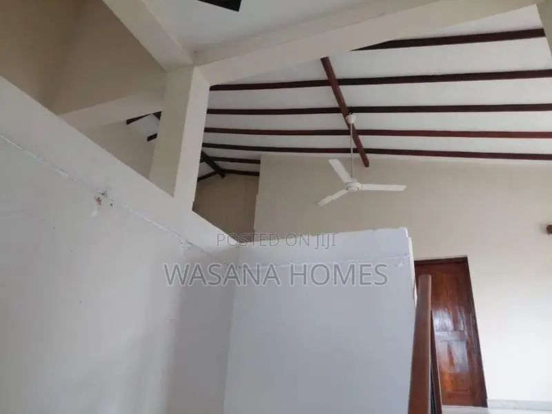 Stunning House for sale Boralasgamuwa