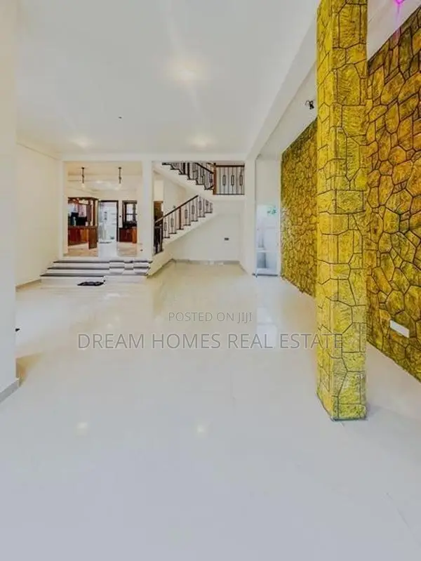 Luxury 4-Bedroom House for Sale – Boralesgamuwa