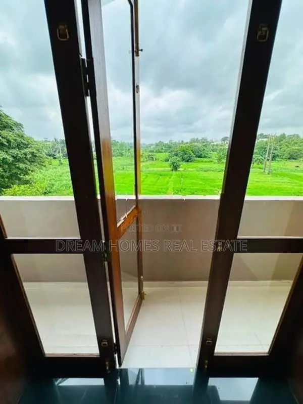 Luxury 4-Bedroom House for Sale – Boralesgamuwa