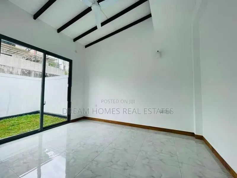Modern Brand New House for Sale Pannipitiya