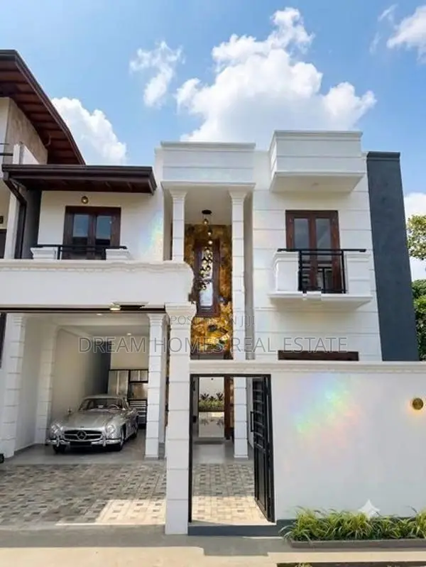 Luxury 4-Bedroom House for Sale – Boralesgamuwa