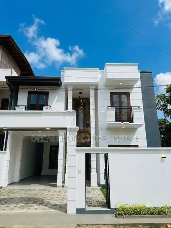 Luxury 4-Bedroom House for Sale – Boralesgamuwa