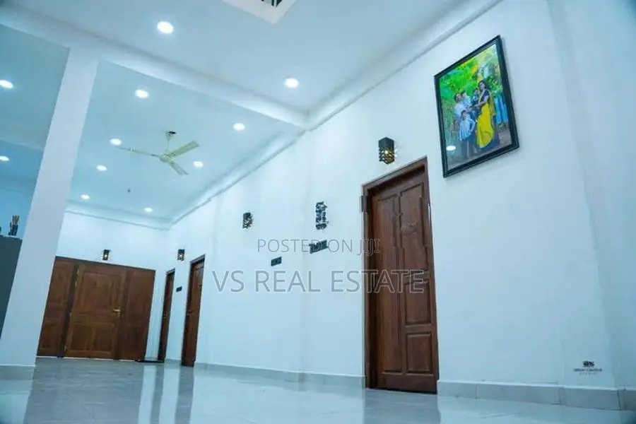 Urumpirai Luxury House for Rent
