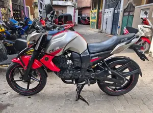 Yamaha FZ 2011 Silver