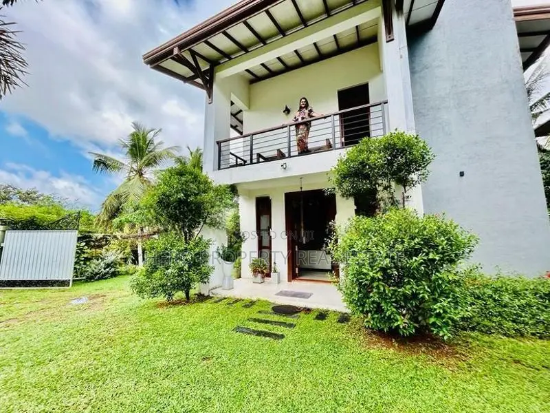 HJS130 - Modern Luxury House for Sale in Kadawatha