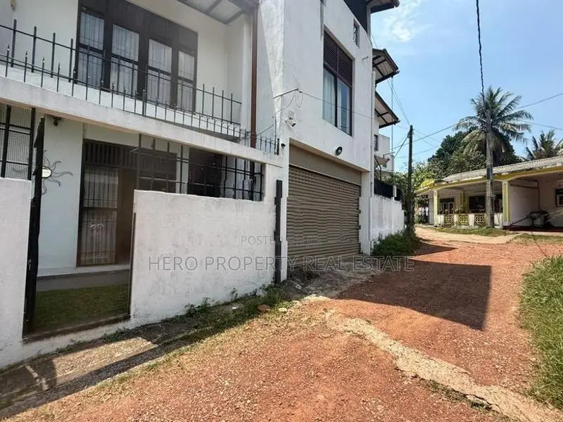 Two Storey House for Rent in Maharagama temple road