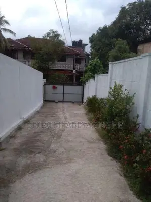 Land with House for Sale in Pamankada