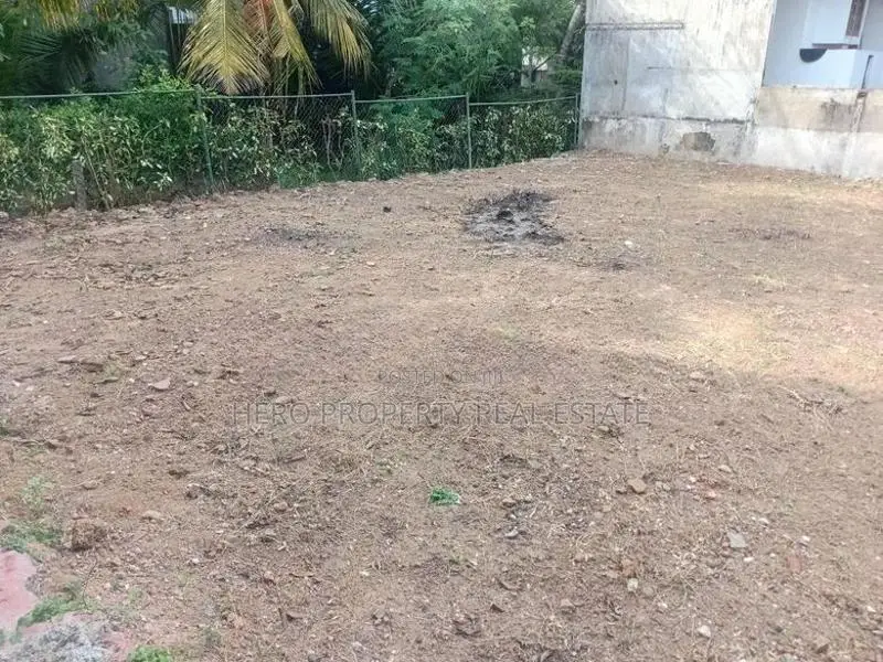 HCS073 - Valuable Land for Sale in Dehiwala
