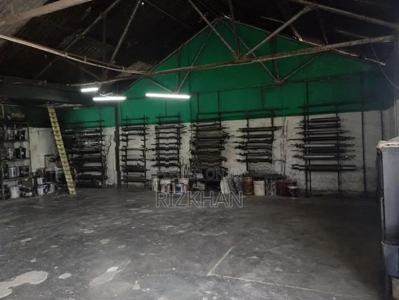 Prime Commercial Warehouse With Land For Sale – Kelaniya