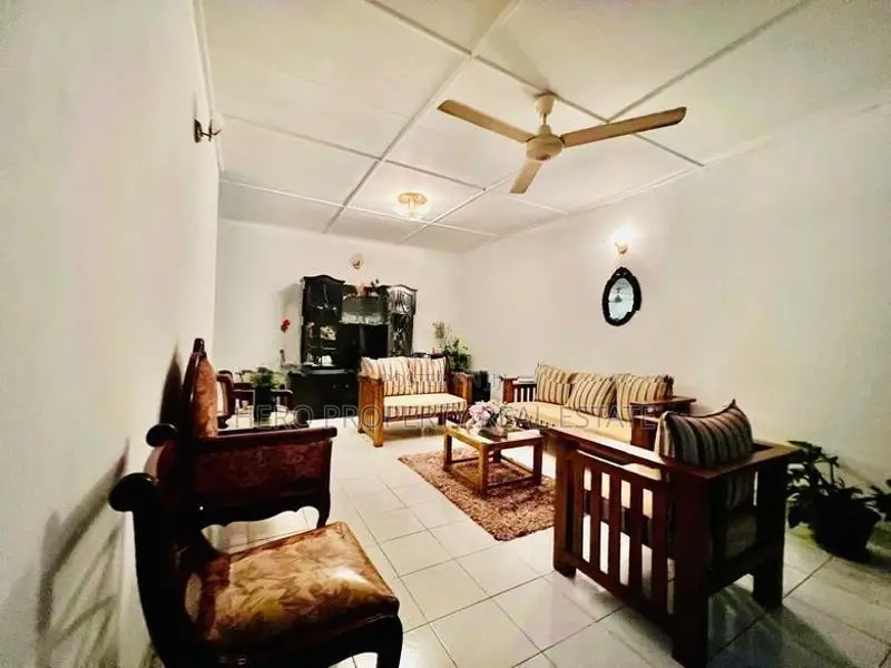 HNS108 - Modern House for Sale in Malabe
