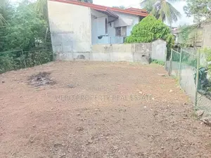 HCS073 - Valuable Land for Sale in Dehiwala