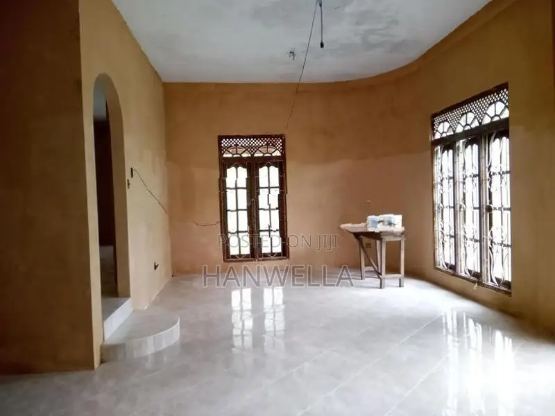 171 Perch Land Hanwella