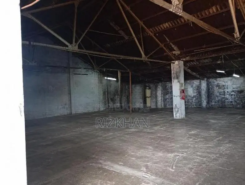 Prime Commercial Warehouse With Land For Sale – Kelaniya