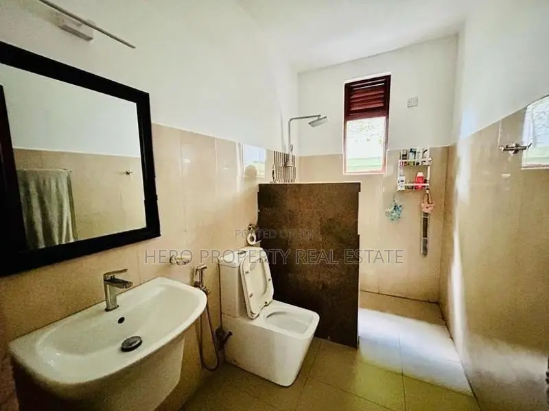 HJS130 - Modern Luxury House for Sale in Kadawatha