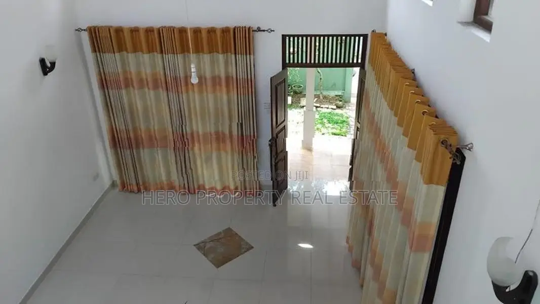 HJS111 - Modern Luxury House for Sale in Kiribathgoda