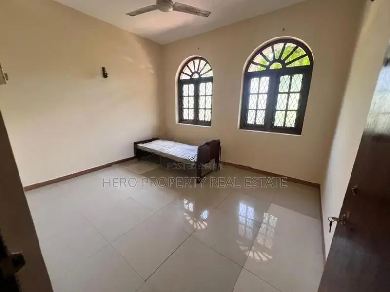 HCR056 - Modern House for Rent in Mount Lavinia