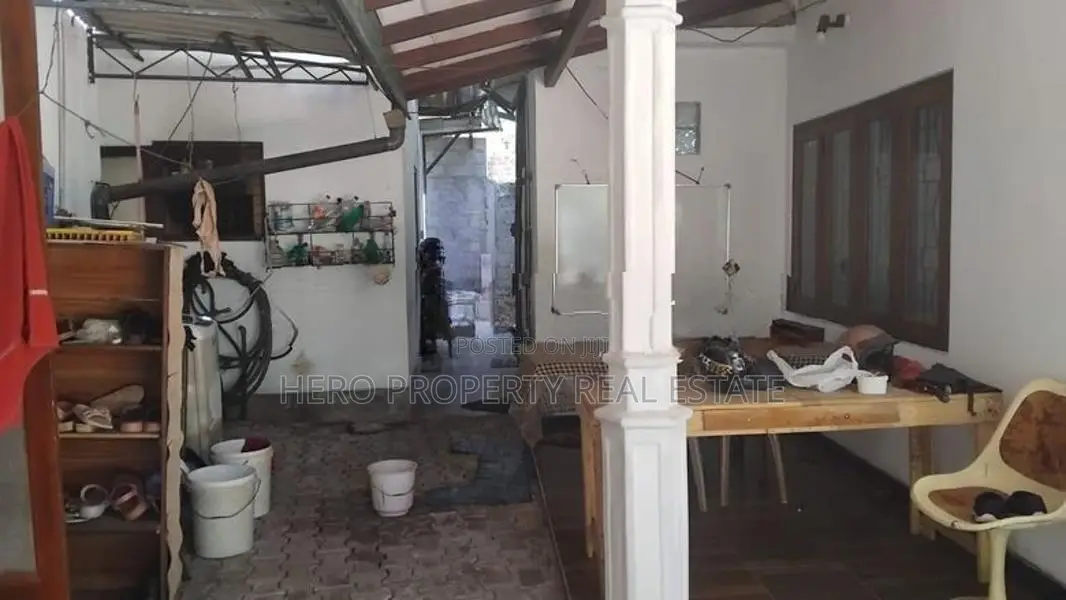 HAS127 - Single Storey House with Annex for Sale in Kadawatha