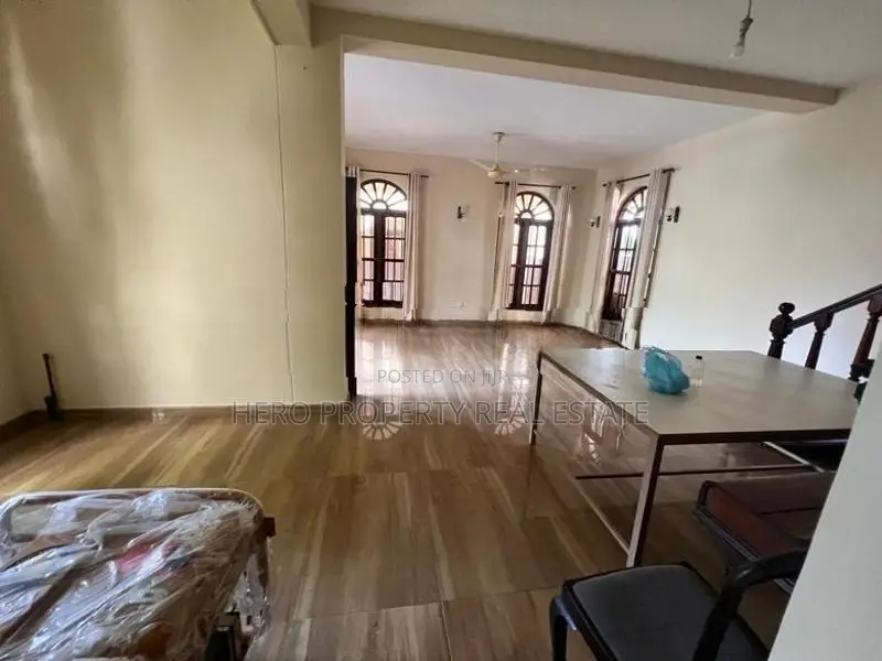 HCR056 - Modern House for Rent in Mount Lavinia