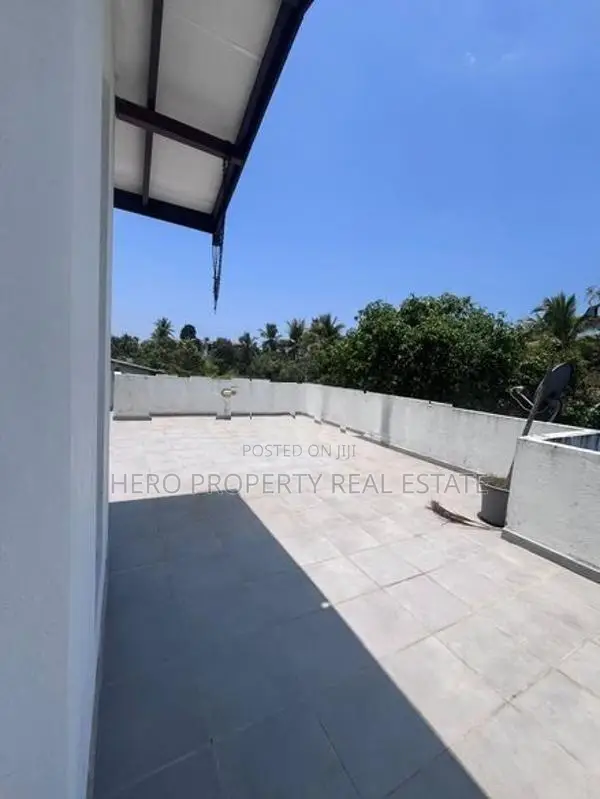 HJR100 - Three Storey Elegant House for Rent in Kiribathgoda