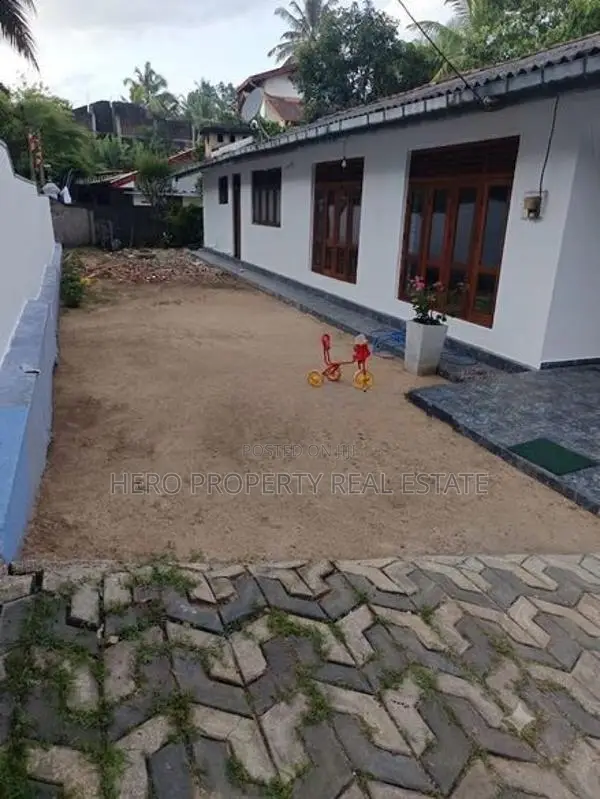 HJR110 - Semi Furnished House for Rent in Kadawatha 📍