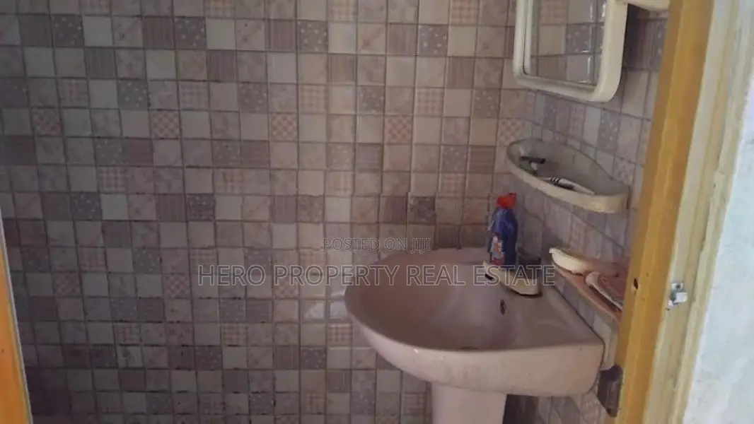 HAS127 - Single Storey House with Annex for Sale in Kadawatha